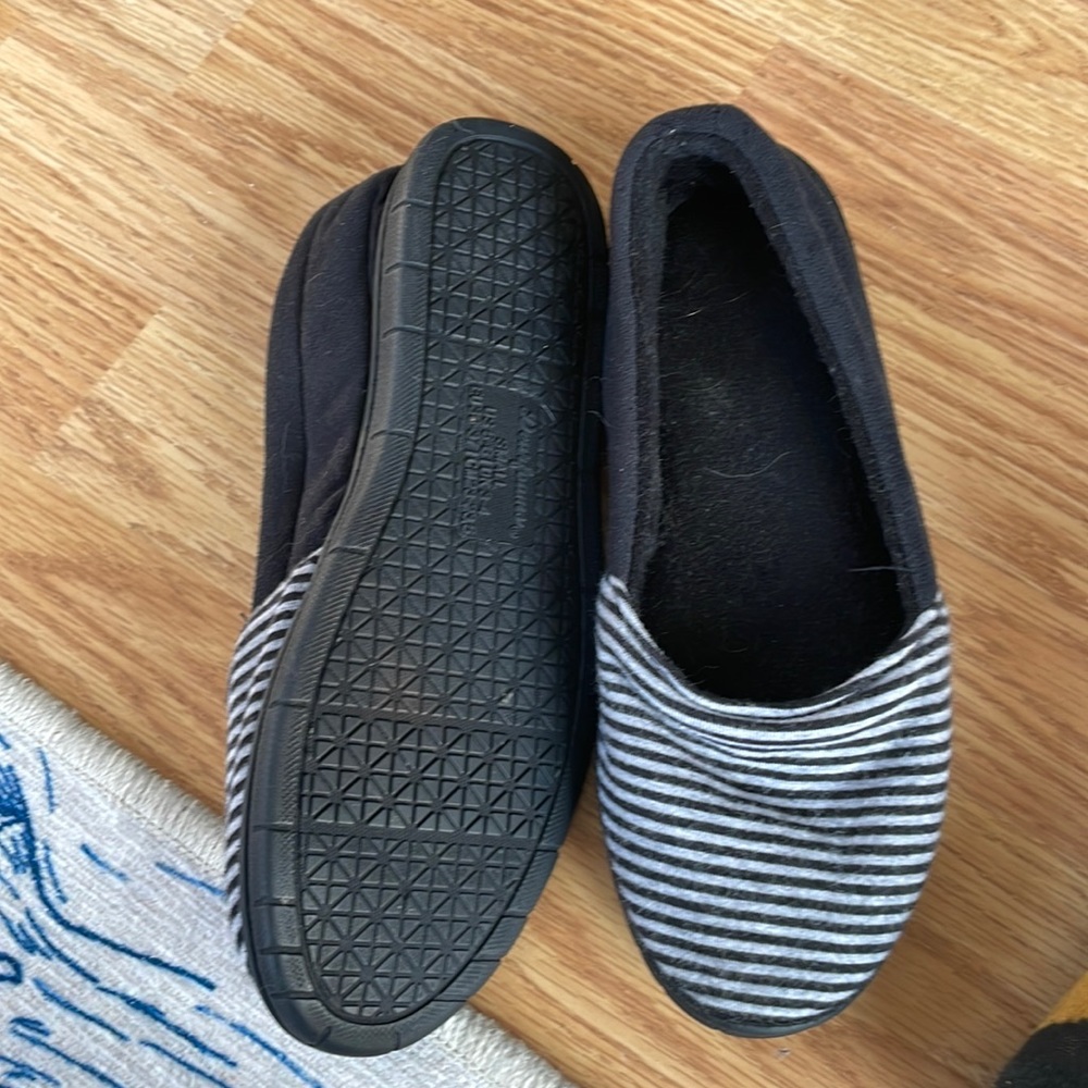 Slipper Bundle - Picture 2 of 4